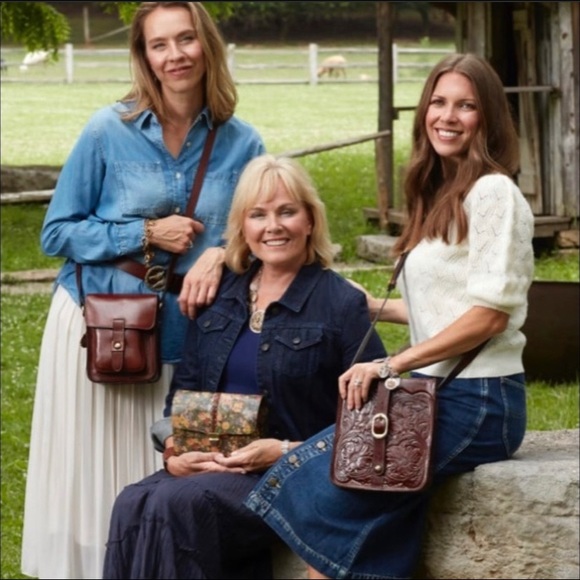 Patricia Nash new wallets and purses today - Picture 1 of 1